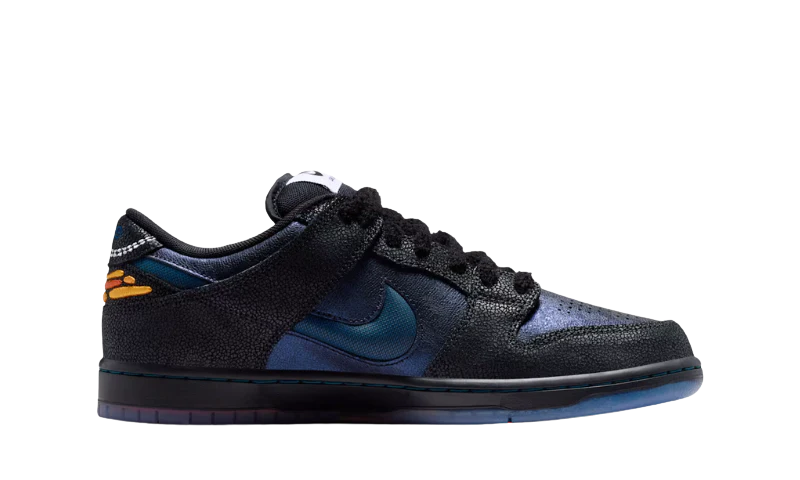 Nike SB Dunk Low Pro
Bluetile Skateboards