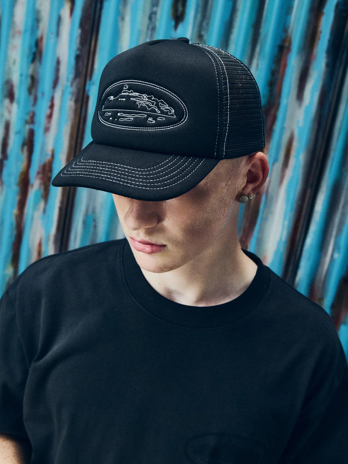 Corteiz Og Island Outline Trucker Hat Black