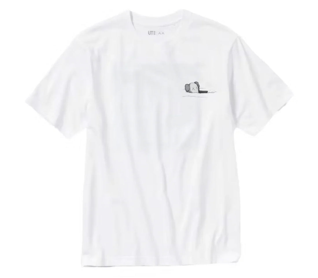 Uniqlo T-Shirt KAWS Artbook Cover